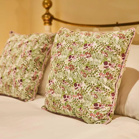 Host And - 36 Hardy Meadows * Grassington