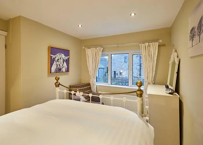 Host And - 36 Hardy Meadows *